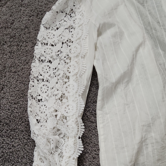 White Lace Button-Up Blouse | Size M - Picture 6 of 7